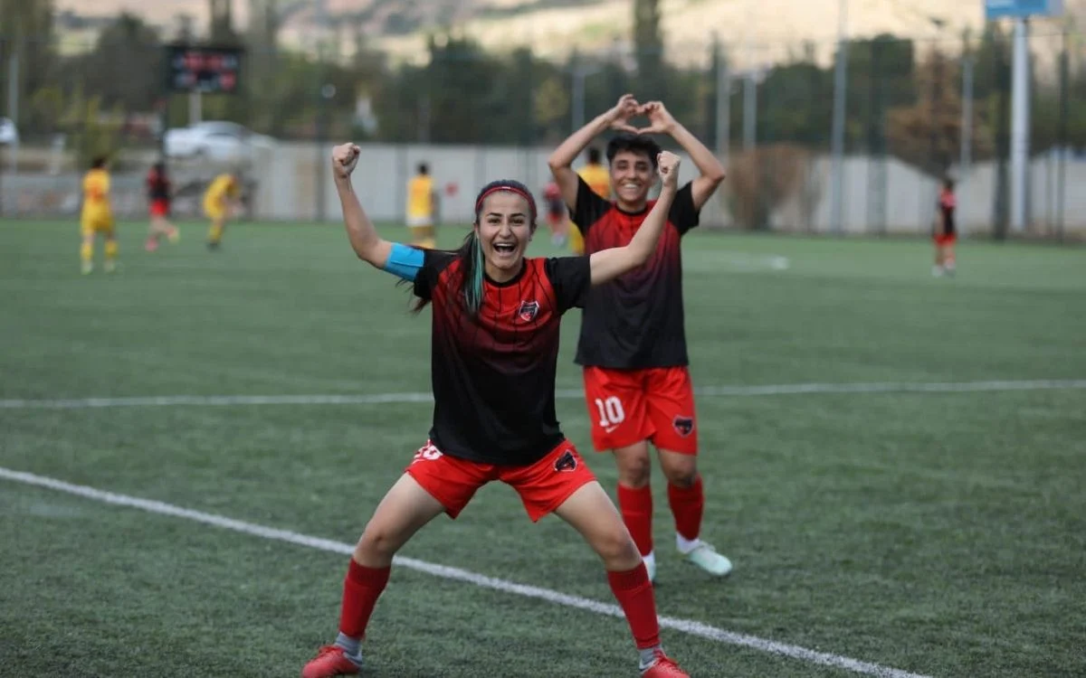 Muş, Van, Ağrı: Kadın futbolu destek bekliyor - Toplumsal Cinsiyet Odaklı Habercilik Kütüphanesi