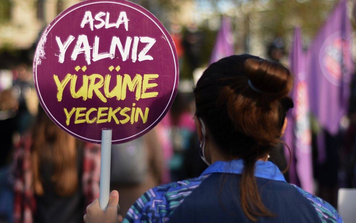 AKPM: Türkiye İstanbul Sözleşmesi’ne geri dönmeli - Toplumsal Cinsiyet Odaklı Habercilik Kütüphanesi