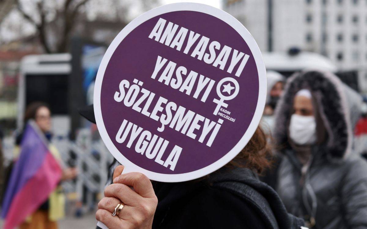 Cinsel Şiddetle Mücadele Derneği: İstanbul Sözleşmesi yeniden yürürlüğe girmeli - Toplumsal Cinsiyet Odaklı Habercilik Kütüphanesi